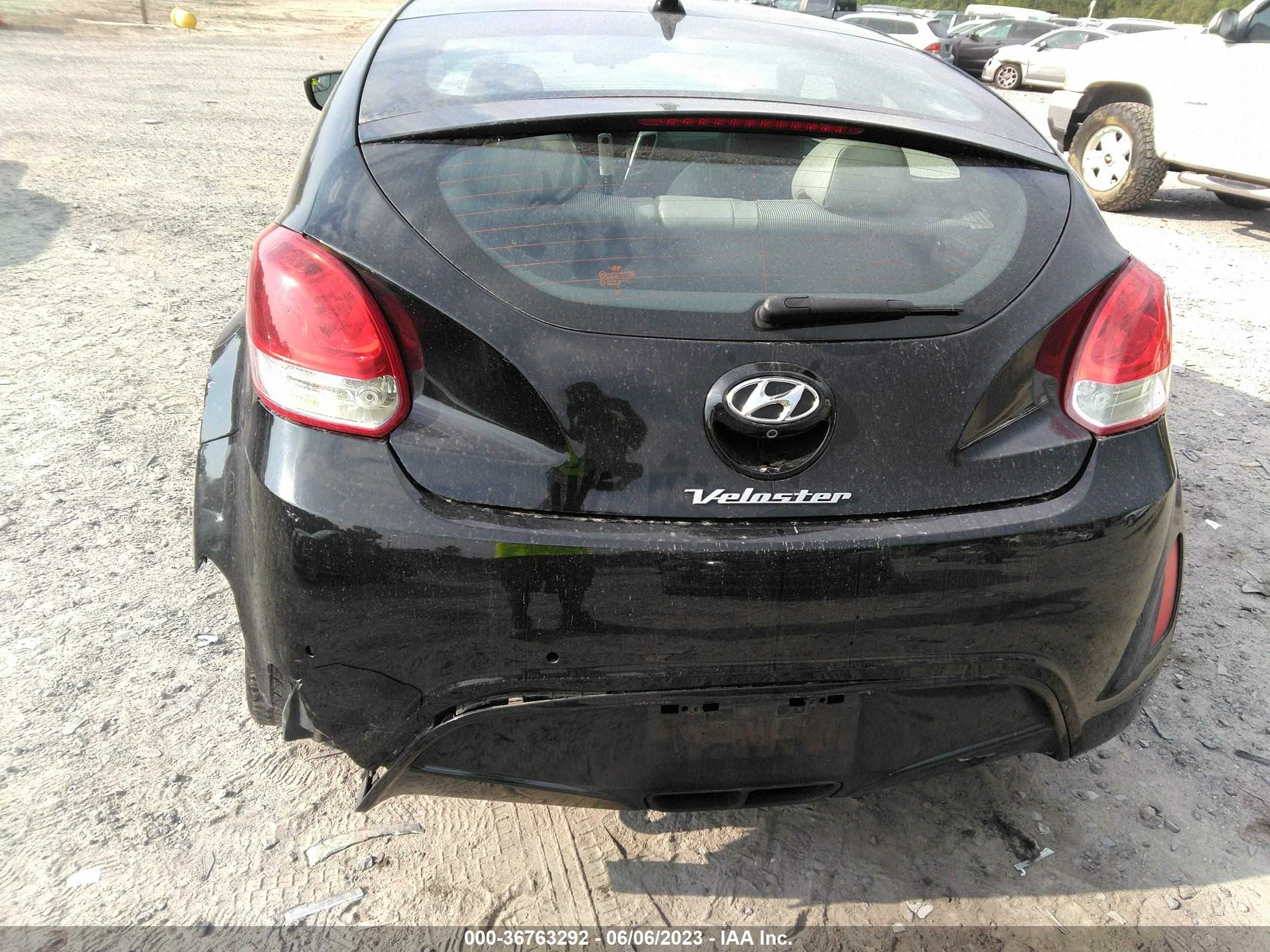 Photo 5 VIN: KMHTC6AD4DU108785 - HYUNDAI VELOSTER 