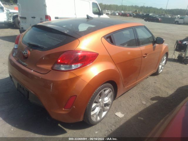 Photo 3 VIN: KMHTC6AD4DU133119 - HYUNDAI VELOSTER 