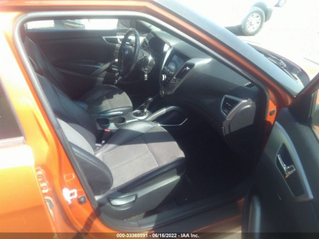 Photo 4 VIN: KMHTC6AD4DU133119 - HYUNDAI VELOSTER 