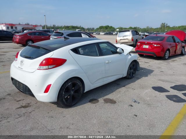 Photo 3 VIN: KMHTC6AD4EU208757 - HYUNDAI VELOSTER 