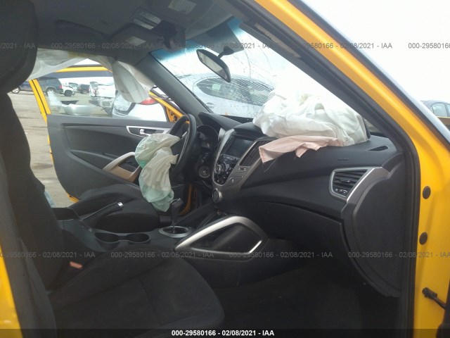 Photo 4 VIN: KMHTC6AD4FU227620 - HYUNDAI VELOSTER 