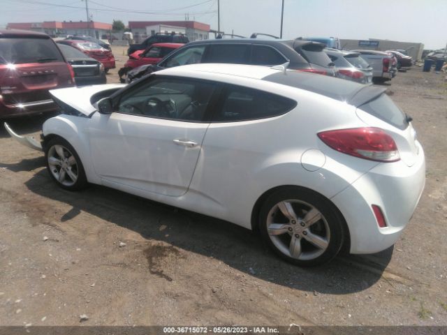 Photo 2 VIN: KMHTC6AD4FU232722 - HYUNDAI VELOSTER 