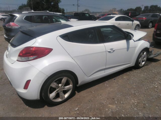 Photo 3 VIN: KMHTC6AD4FU232722 - HYUNDAI VELOSTER 