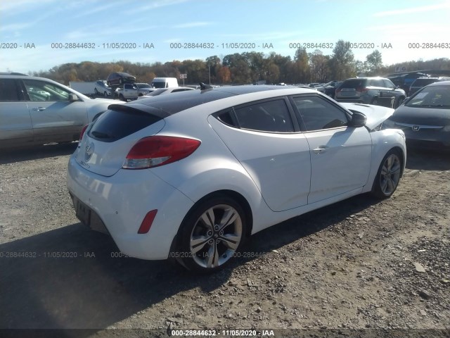 Photo 3 VIN: KMHTC6AD4FU235314 - HYUNDAI VELOSTER 