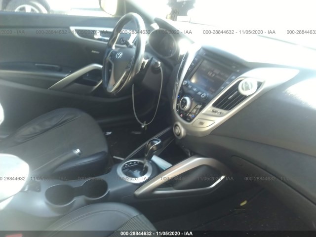 Photo 4 VIN: KMHTC6AD4FU235314 - HYUNDAI VELOSTER 