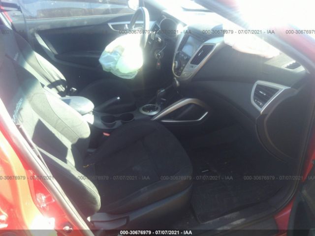 Photo 4 VIN: KMHTC6AD4GU262742 - HYUNDAI VELOSTER 