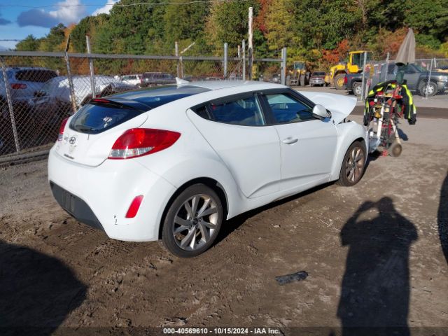 Photo 3 VIN: KMHTC6AD4GU266810 - HYUNDAI VELOSTER 