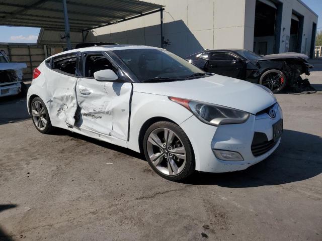 Photo 3 VIN: KMHTC6AD4GU299242 - HYUNDAI VELOSTER 