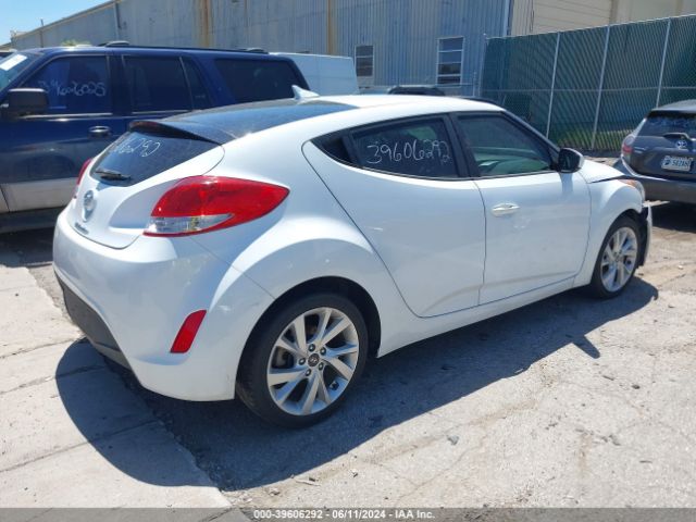 Photo 3 VIN: KMHTC6AD4HU306739 - HYUNDAI VELOSTER 