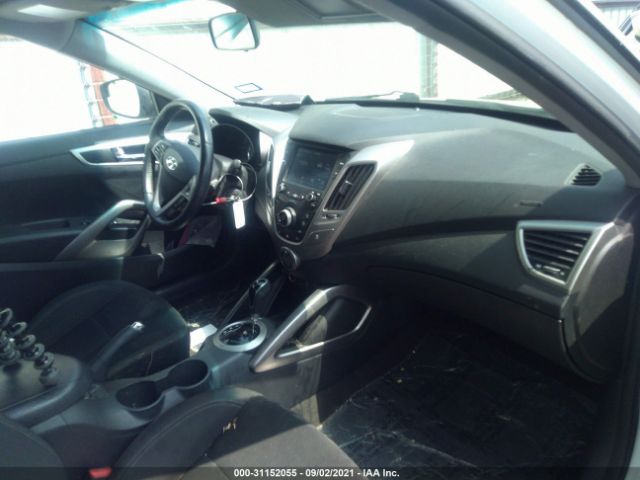 Photo 4 VIN: KMHTC6AD4HU308233 - HYUNDAI VELOSTER 