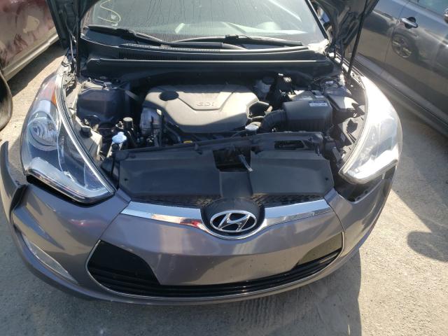 Photo 6 VIN: KMHTC6AD4HU320446 - HYUNDAI VELOSTER 