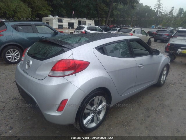 Photo 3 VIN: KMHTC6AD4HU321743 - HYUNDAI VELOSTER 