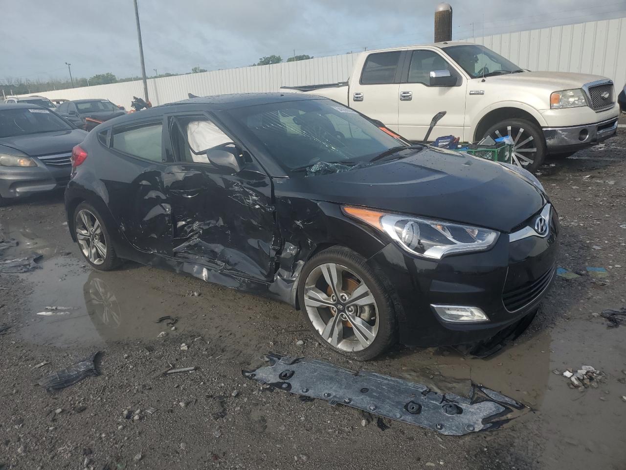 Photo 3 VIN: KMHTC6AD4HU322875 - HYUNDAI VELOSTER 