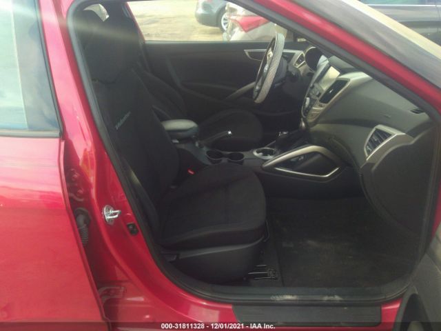 Photo 4 VIN: KMHTC6AD4HU324304 - HYUNDAI VELOSTER 