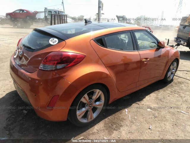 Photo 3 VIN: KMHTC6AD5CU024893 - HYUNDAI VELOSTER 