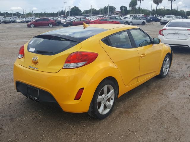 Photo 3 VIN: KMHTC6AD5CU029897 - HYUNDAI VELOSTER 