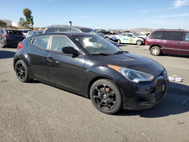 Photo 3 VIN: KMHTC6AD5CU057473 - HYUNDAI VELOSTER 