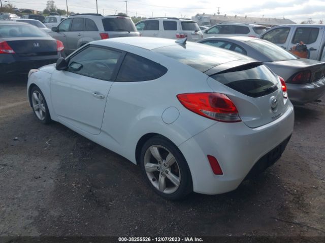 Photo 2 VIN: KMHTC6AD5CU063015 - HYUNDAI VELOSTER 