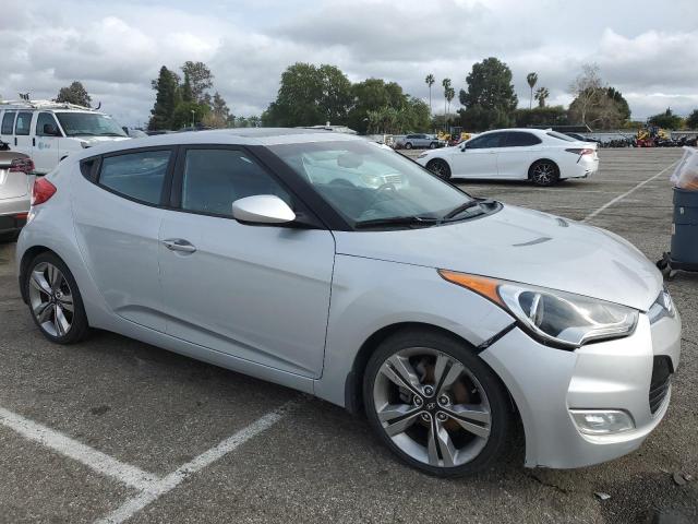 Photo 3 VIN: KMHTC6AD5CU066822 - HYUNDAI VELOSTER 