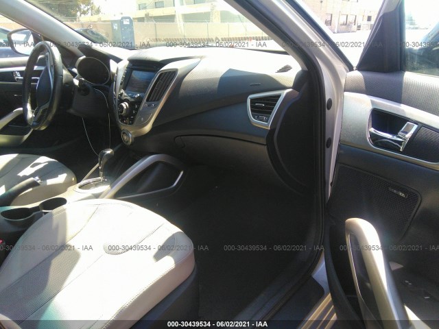 Photo 4 VIN: KMHTC6AD5CU067761 - HYUNDAI VELOSTER 