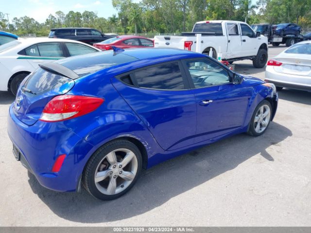 Photo 3 VIN: KMHTC6AD5CU070708 - HYUNDAI VELOSTER 