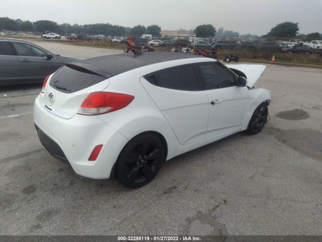 Photo 3 VIN: KMHTC6AD5CU073012 - HYUNDAI VELOSTER 