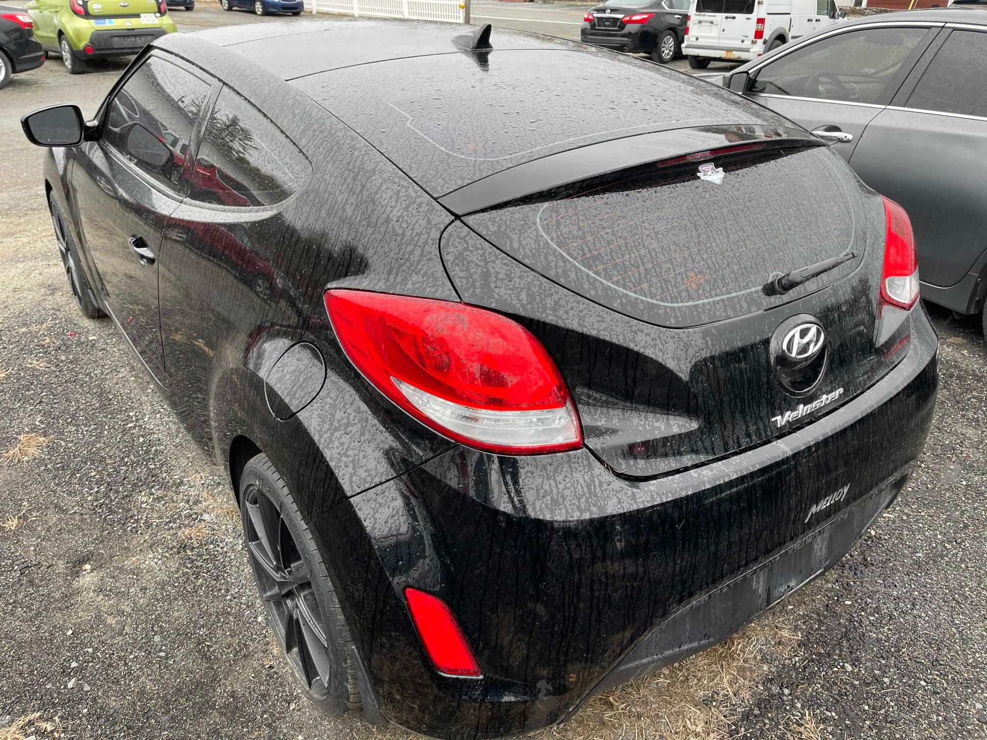 Photo 2 VIN: KMHTC6AD5DU092290 - HYUNDAI VELOSTER 