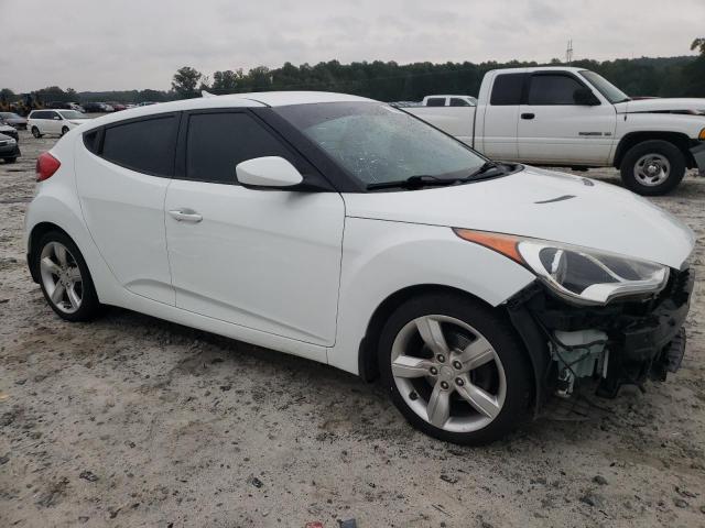 Photo 3 VIN: KMHTC6AD5DU103563 - HYUNDAI VELOSTER 