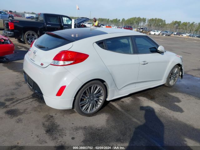 Photo 3 VIN: KMHTC6AD5DU130987 - HYUNDAI VELOSTER 