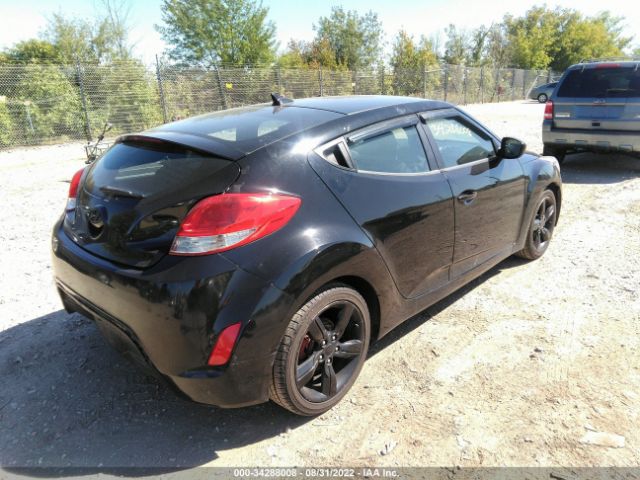 Photo 3 VIN: KMHTC6AD5DU138605 - HYUNDAI VELOSTER 