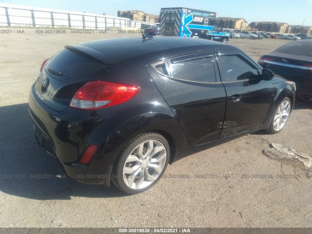 Photo 3 VIN: KMHTC6AD5DU158207 - HYUNDAI VELOSTER 