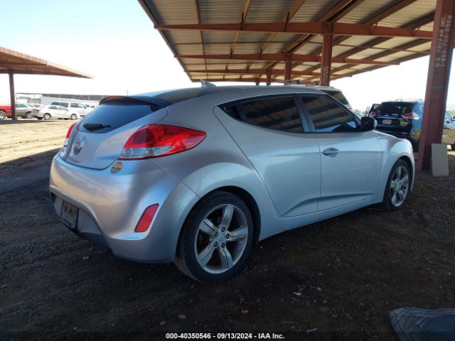 Photo 3 VIN: KMHTC6AD5FU226105 - HYUNDAI VELOSTER 