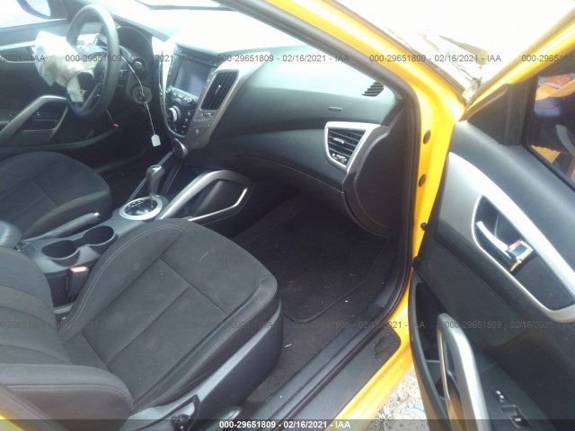 Photo 4 VIN: KMHTC6AD5GU270929 - HYUNDAI VELOSTER 