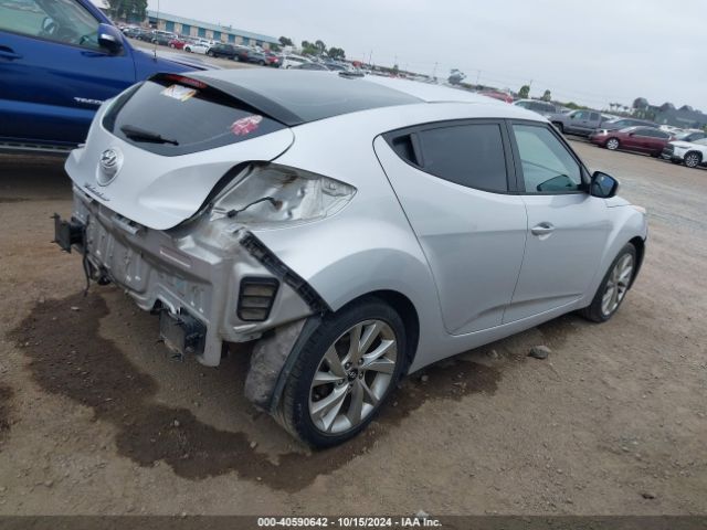 Photo 3 VIN: KMHTC6AD5GU274978 - HYUNDAI VELOSTER 