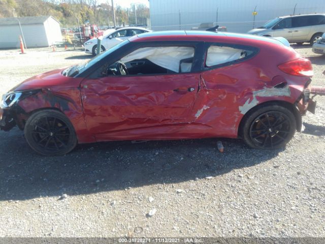 Photo 5 VIN: KMHTC6AD5GU282451 - HYUNDAI VELOSTER 