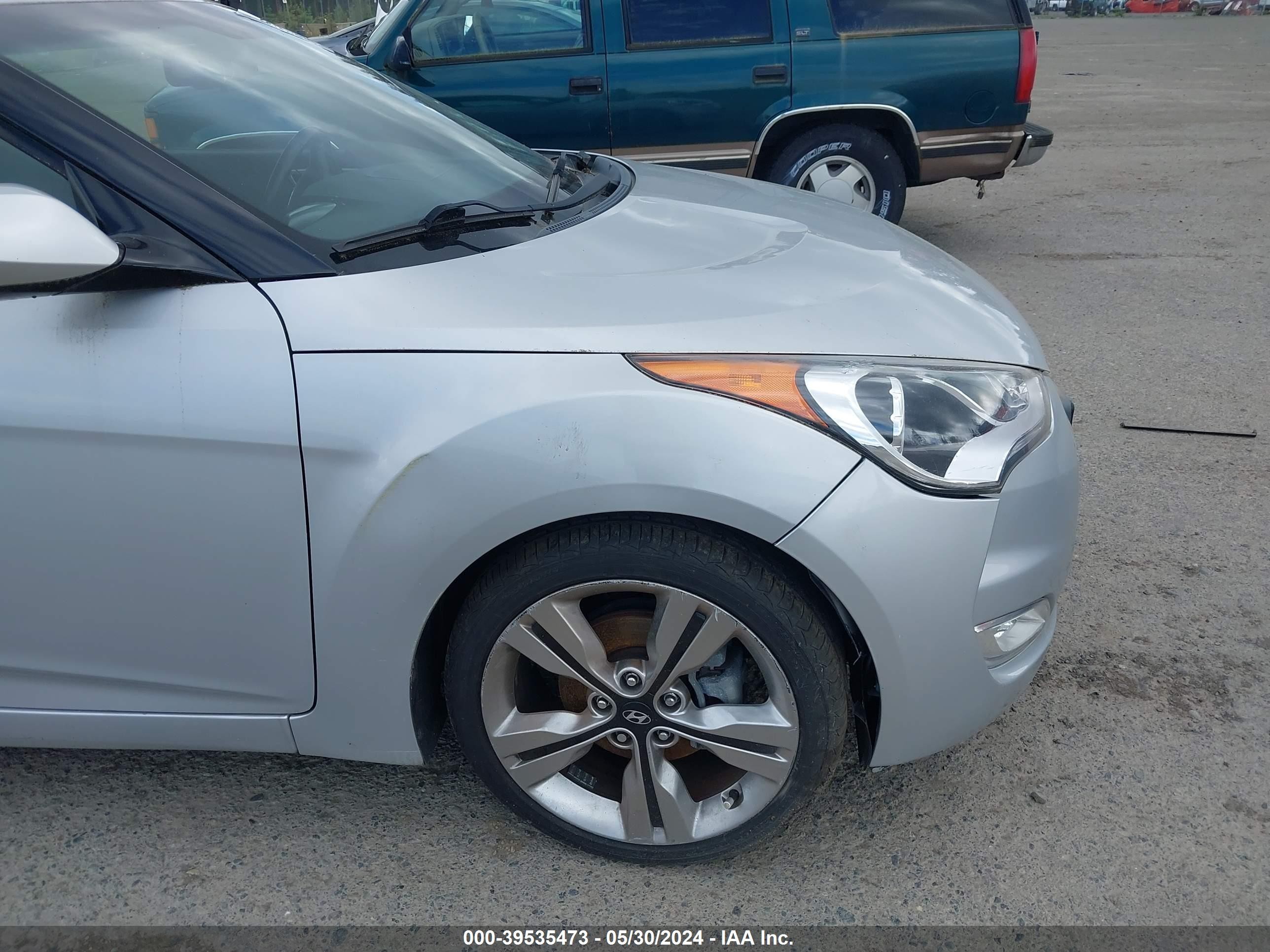 Photo 5 VIN: KMHTC6AD5GU303587 - HYUNDAI VELOSTER 