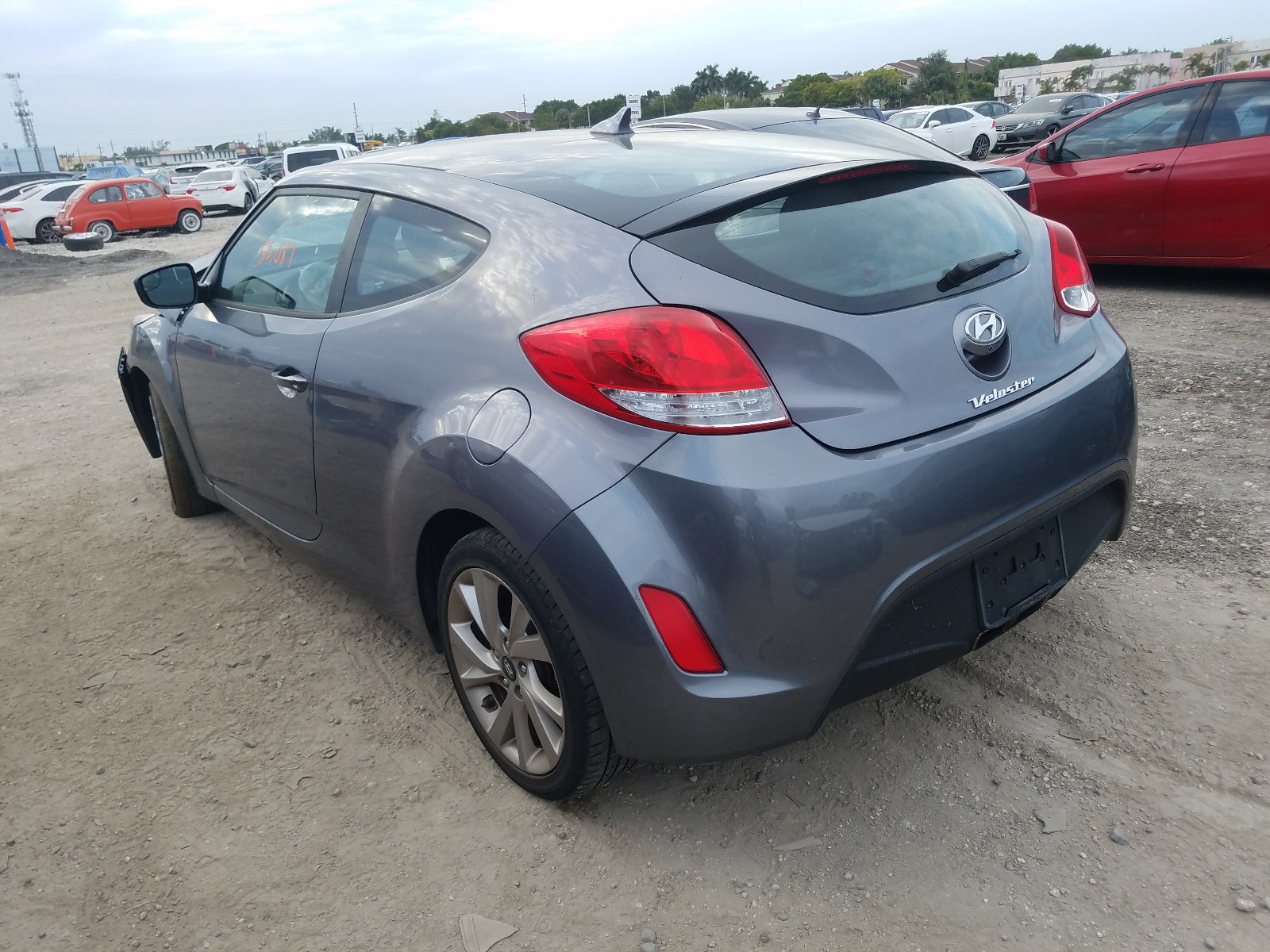 Photo 2 VIN: KMHTC6AD5HU304921 - HYUNDAI VELOSTER 