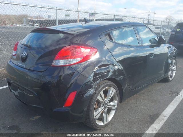 Photo 3 VIN: KMHTC6AD5HU321024 - HYUNDAI VELOSTER 