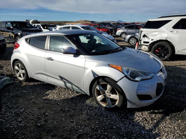 Photo 3 VIN: KMHTC6AD6CU025373 - HYUNDAI VELOSTER 