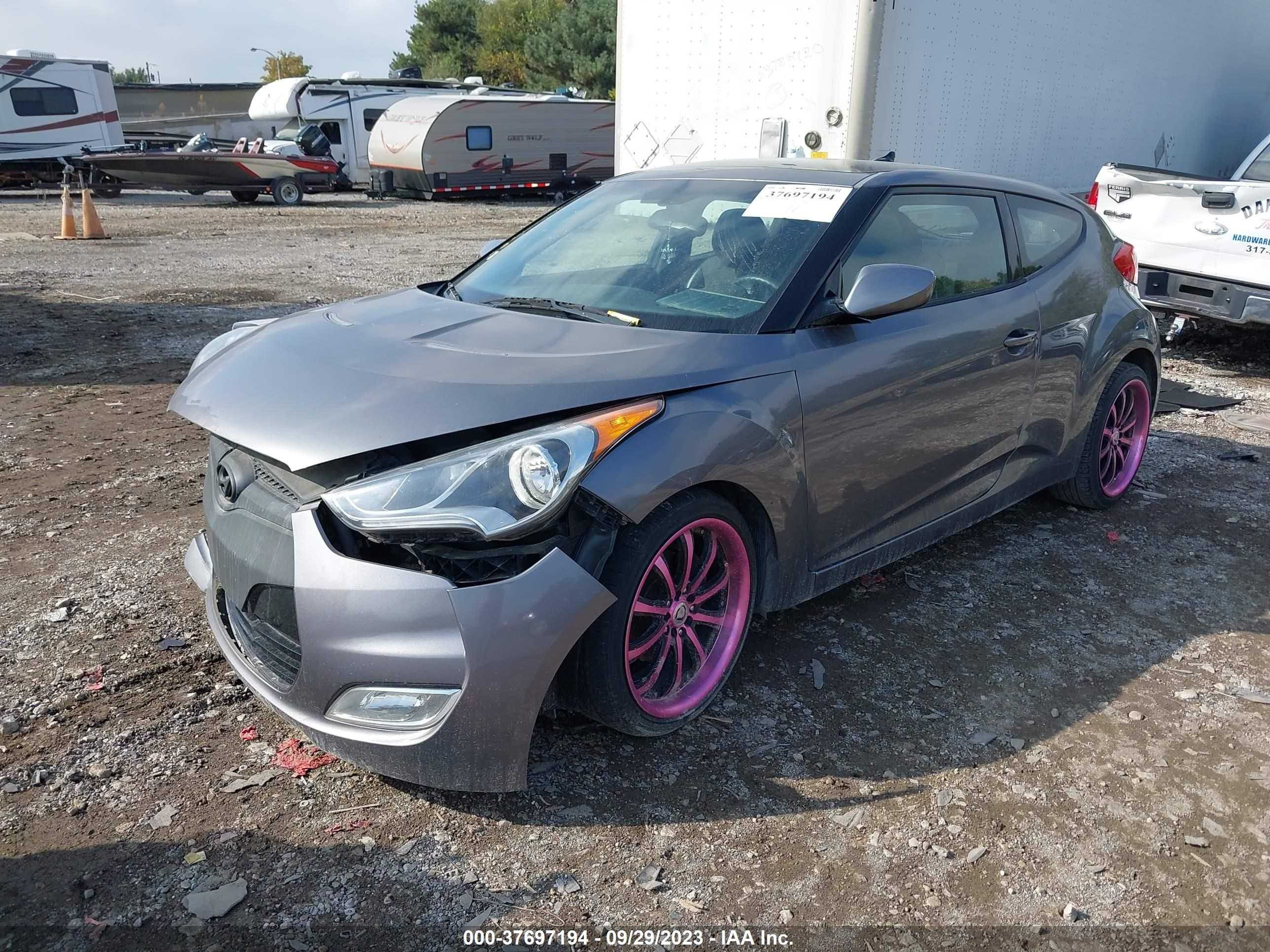 Photo 1 VIN: KMHTC6AD6CU055151 - HYUNDAI VELOSTER 