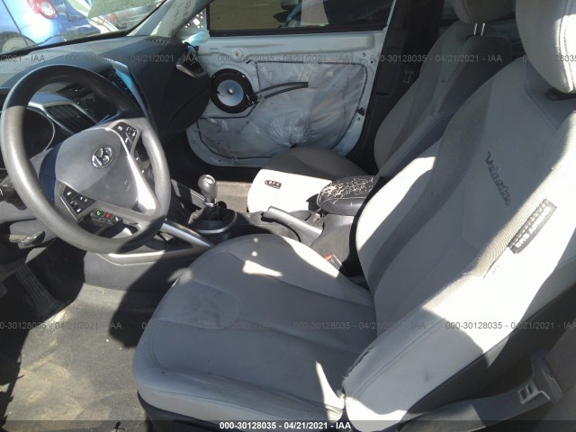 Photo 4 VIN: KMHTC6AD6CU076744 - HYUNDAI VELOSTER 