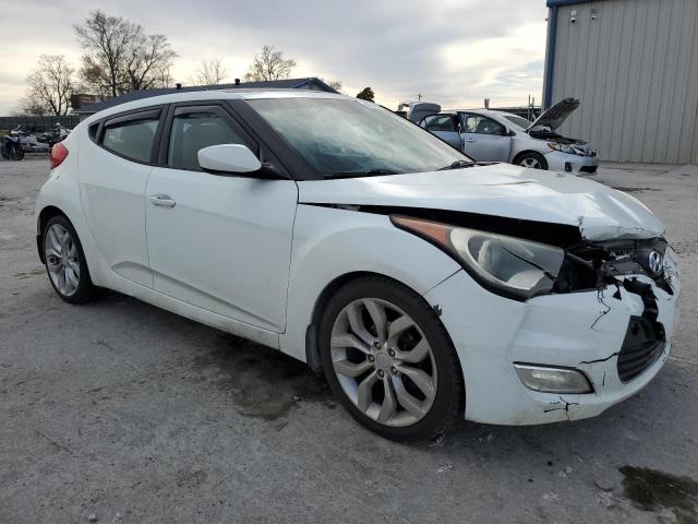 Photo 3 VIN: KMHTC6AD6DU112045 - HYUNDAI VELOSTER 