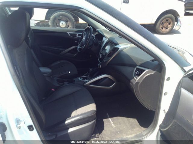 Photo 4 VIN: KMHTC6AD6DU123675 - HYUNDAI VELOSTER 