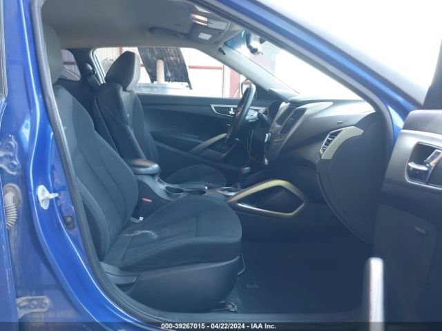 Photo 4 VIN: KMHTC6AD6DU134949 - HYUNDAI VELOSTER 