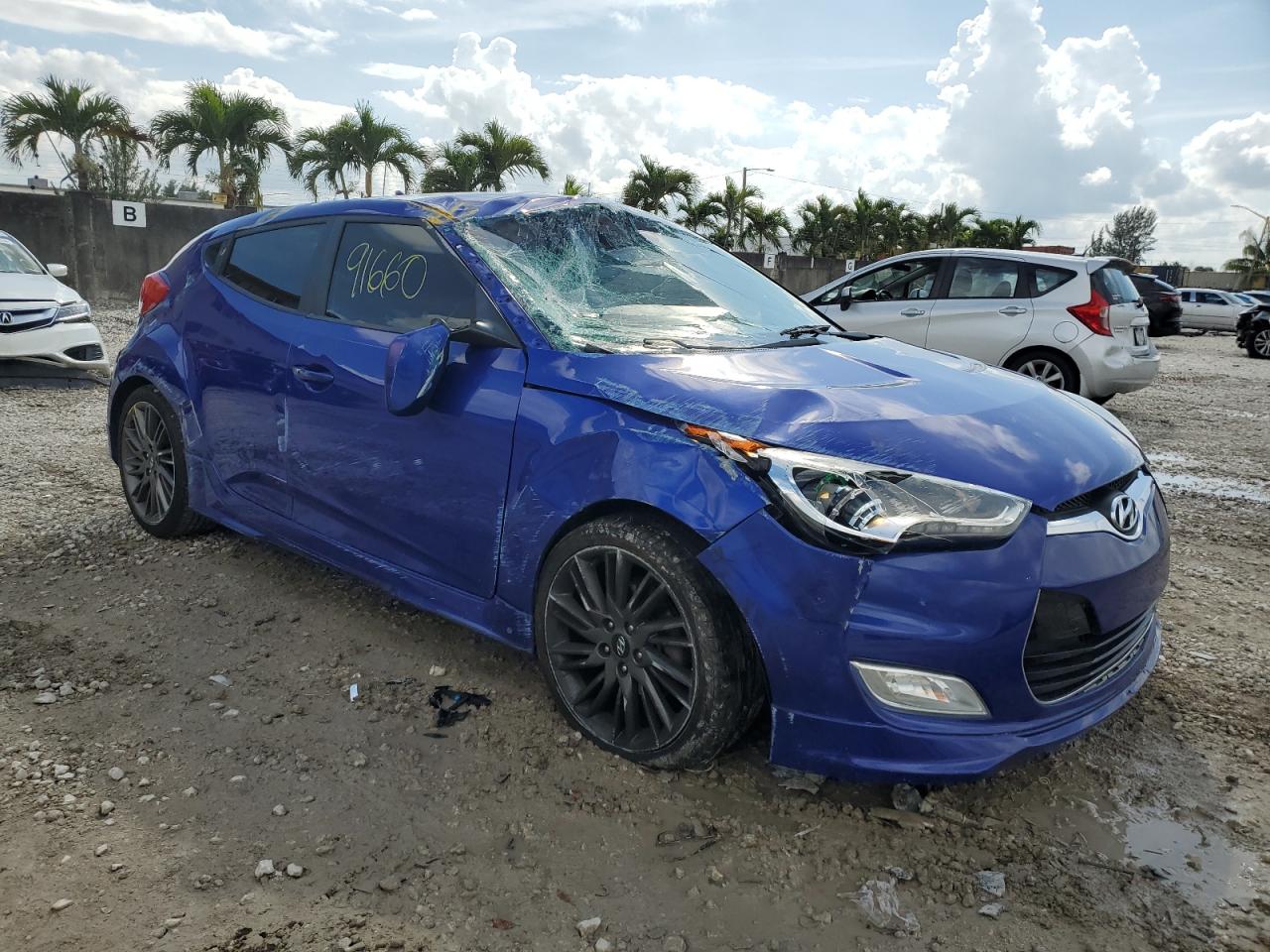 Photo 3 VIN: KMHTC6AD6DU137866 - HYUNDAI VELOSTER 