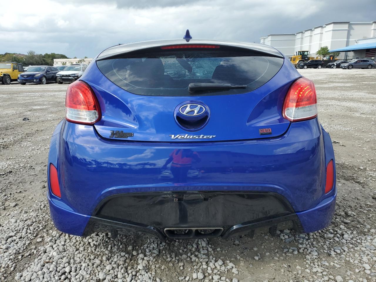 Photo 5 VIN: KMHTC6AD6DU137866 - HYUNDAI VELOSTER 