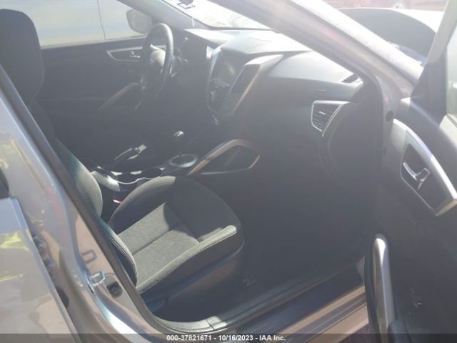 Photo 4 VIN: KMHTC6AD6DU139763 - HYUNDAI VELOSTER 