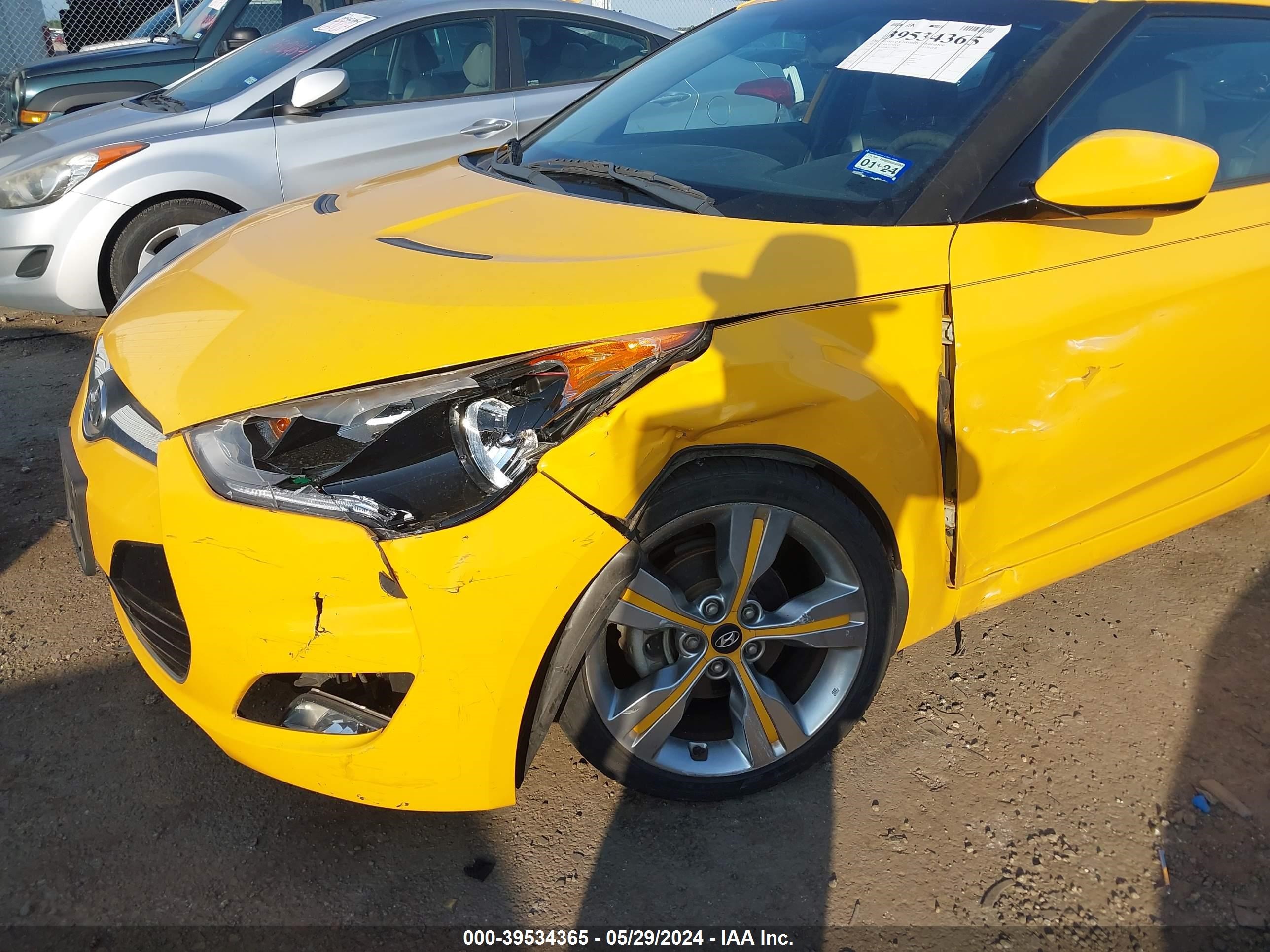 Photo 5 VIN: KMHTC6AD6DU179809 - HYUNDAI VELOSTER 