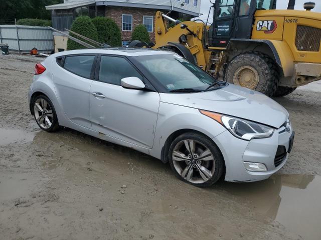 Photo 3 VIN: KMHTC6AD6FU233421 - HYUNDAI VELOSTER 