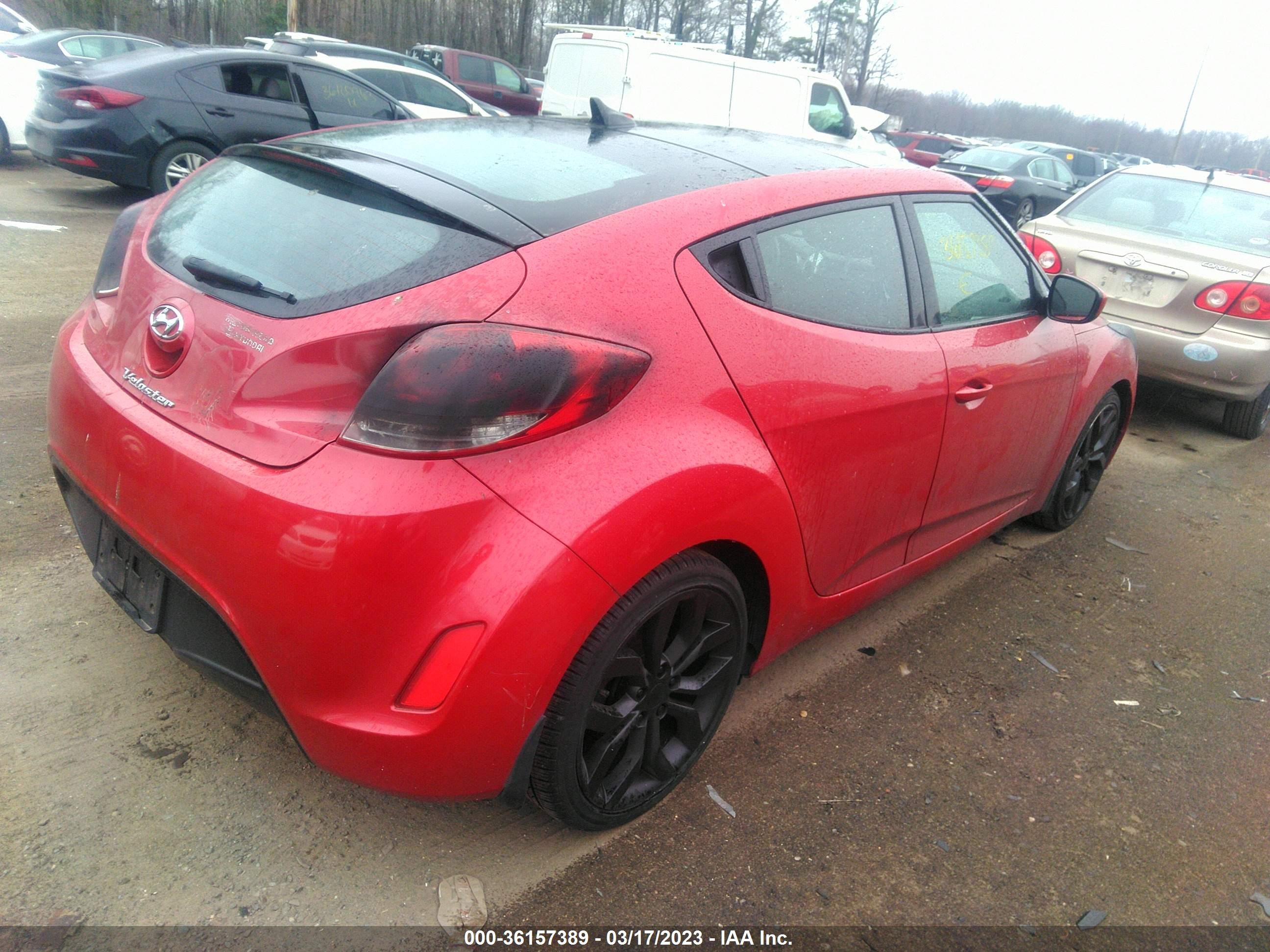 Photo 3 VIN: KMHTC6AD6FU241065 - HYUNDAI VELOSTER 